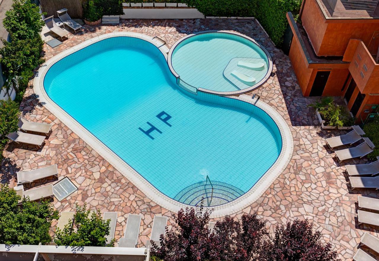 Hotel Piccadilly Lido di Jesolo Esterno foto