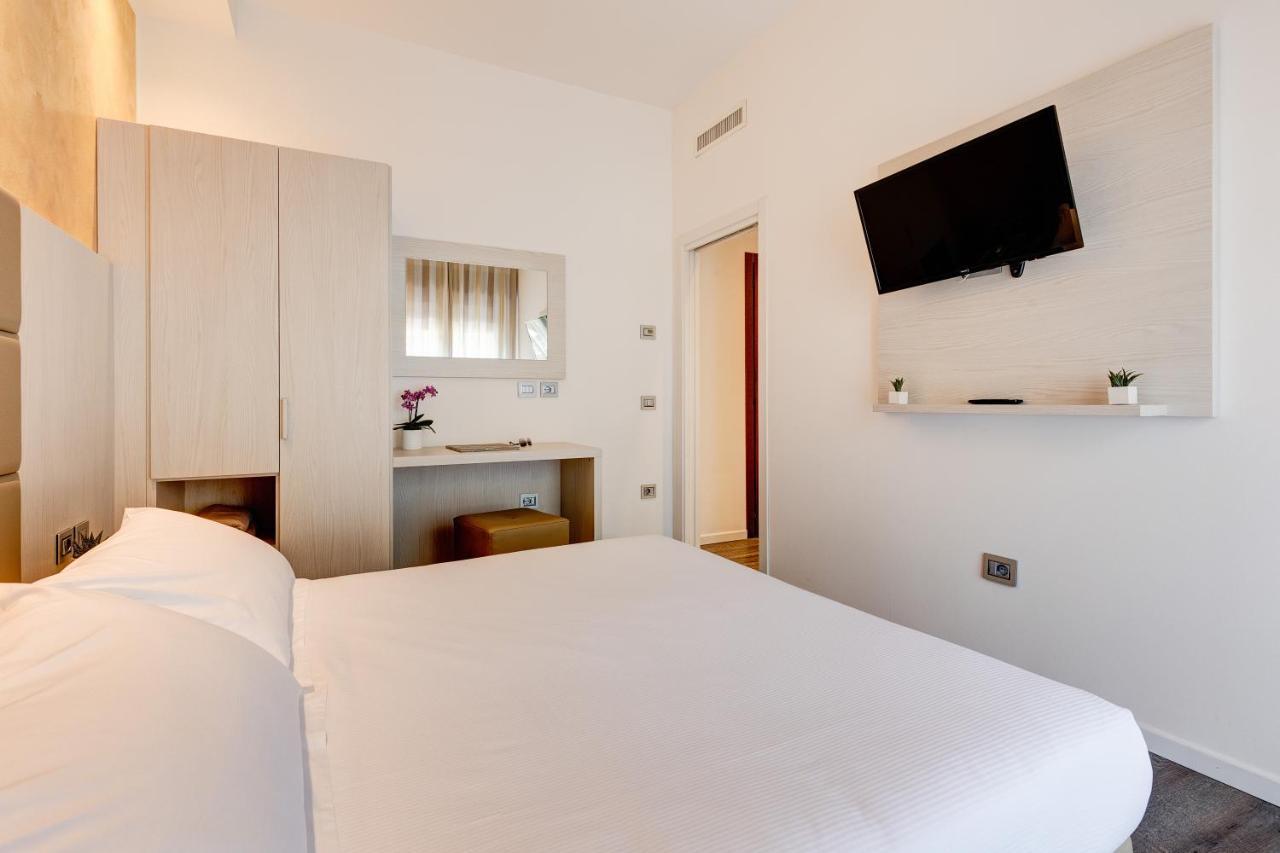 Hotel Piccadilly Lido di Jesolo Esterno foto