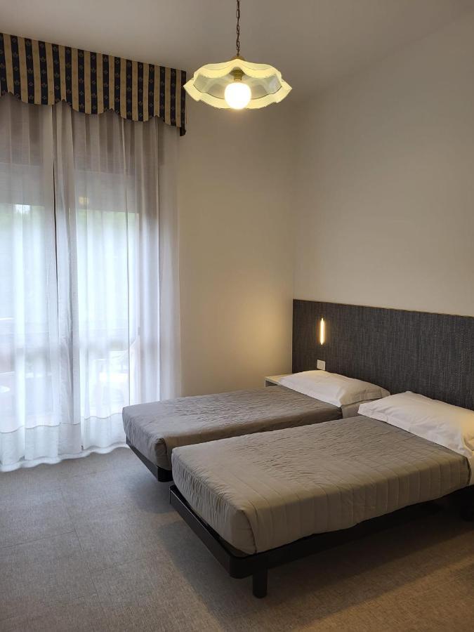Hotel Piccadilly Lido di Jesolo Esterno foto